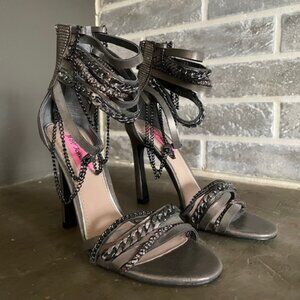 Betsy Johnson Bronze Heels w/Chains Size 7.5